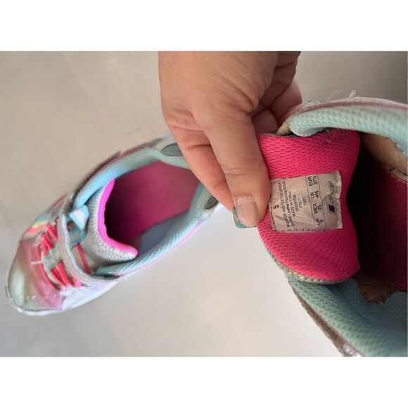 Skechers Fernie Star Print Sneakers - Picture 14 of 15